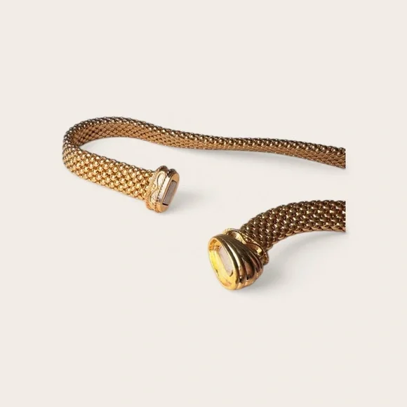 Vintage Gold tone Mesh Necklace, Woven Chain Collar Mogul Magnetic Closure - Picture 4 of 5